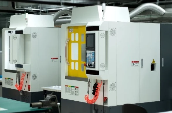 Five-axis CNC machining centre at Amanda Jewellery manufacturing facility, Bangkok